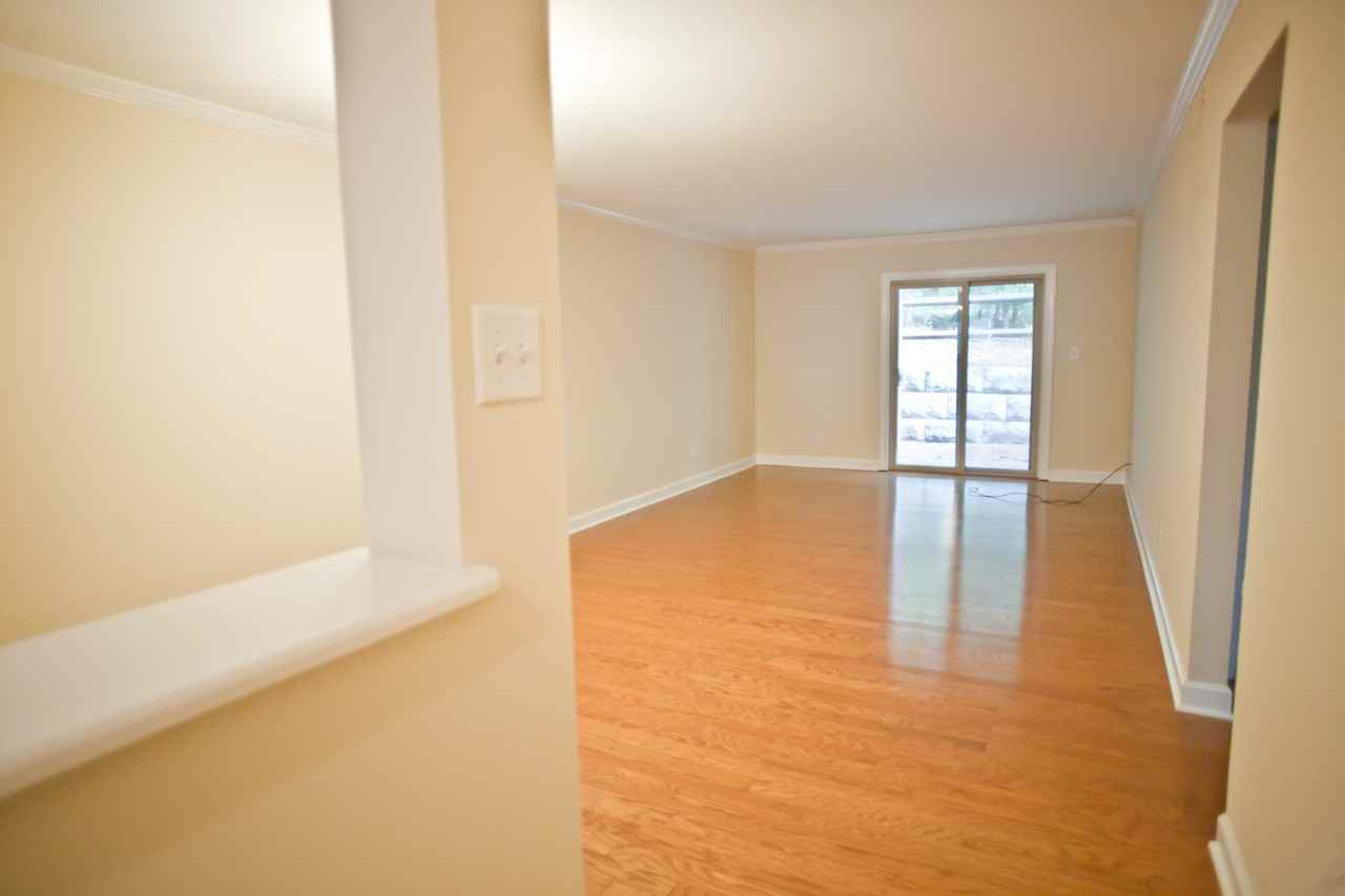 1513 E Franklin St Apt 107a - Photo 3 of 12