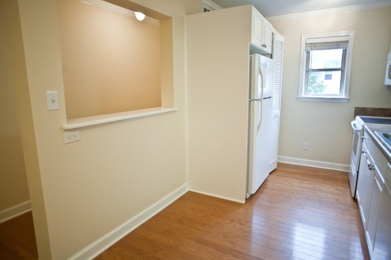 1513 E Franklin St Apt 107a - Photo 4 of 12