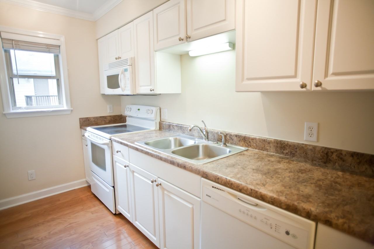 1513 E Franklin St Apt 107a - Photo 5 of 12