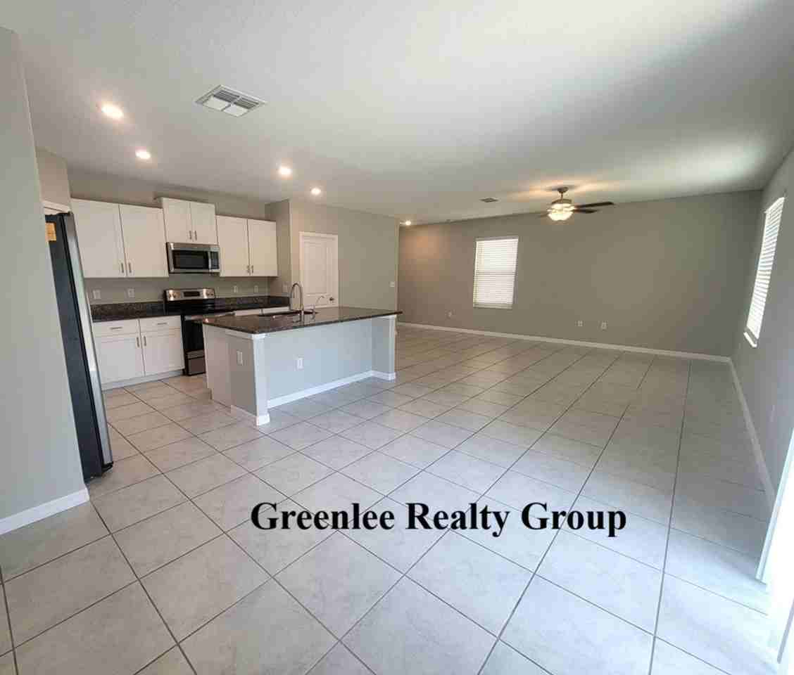 13770 Sea Bridge Dr - Photo 5 of 32