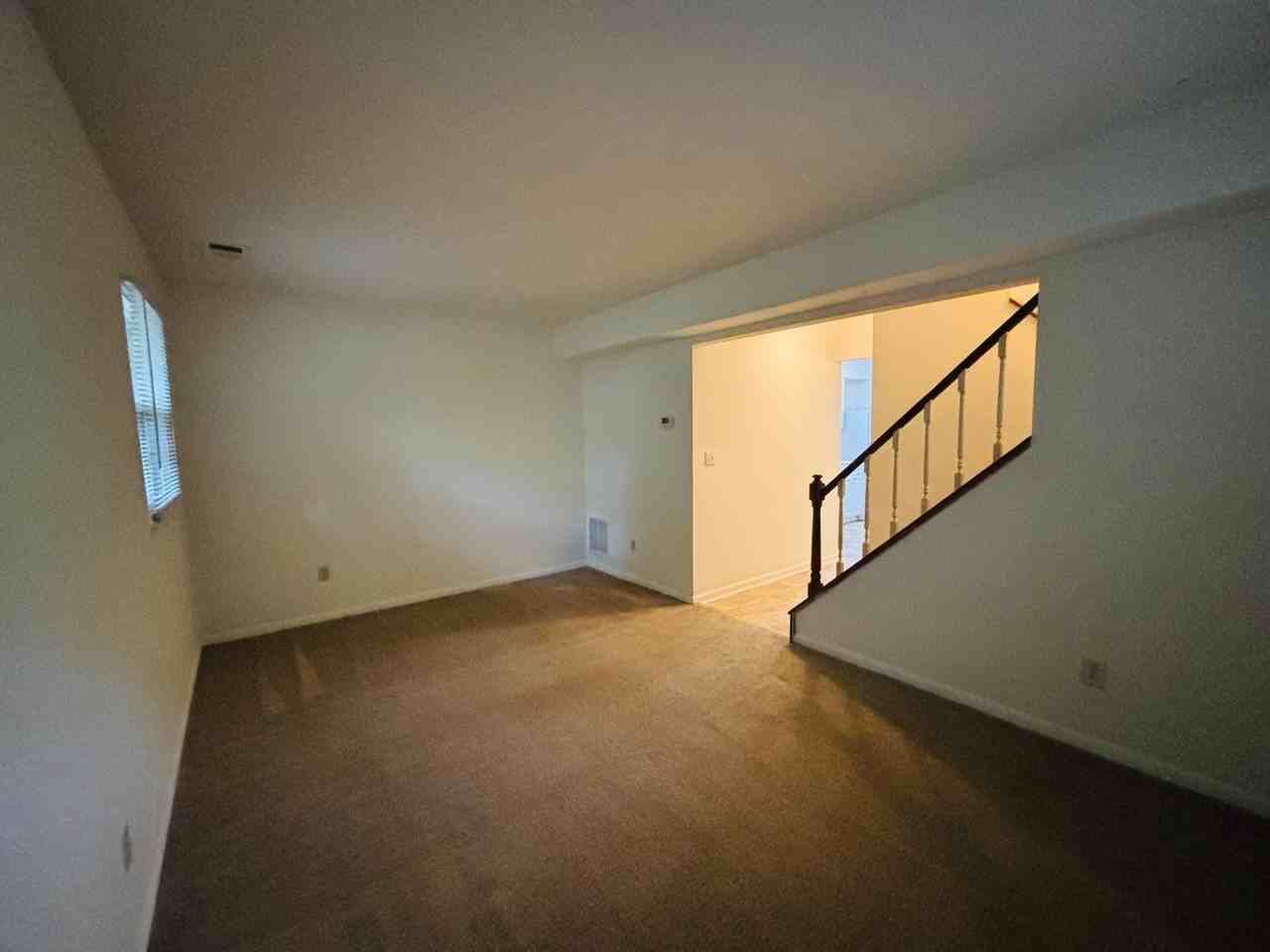 446 Marlington St - Photo 5 of 14