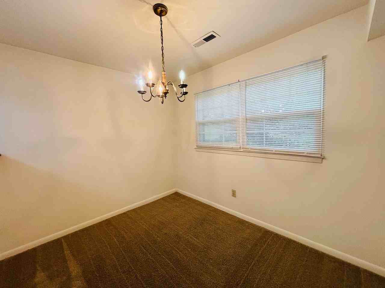 446 Marlington St - Photo 6 of 14
