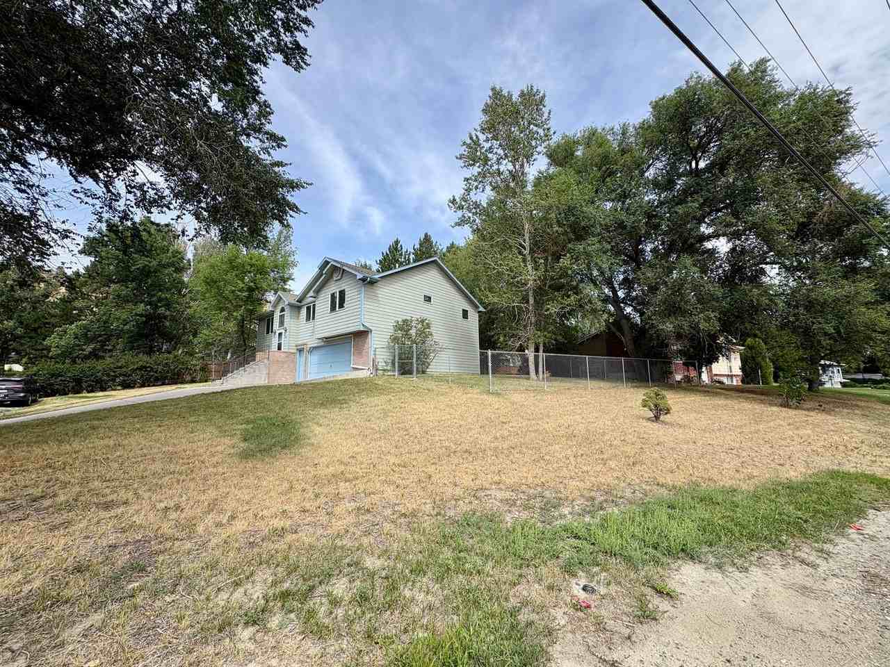 2905 High Park Dr - Photo 2 of 28