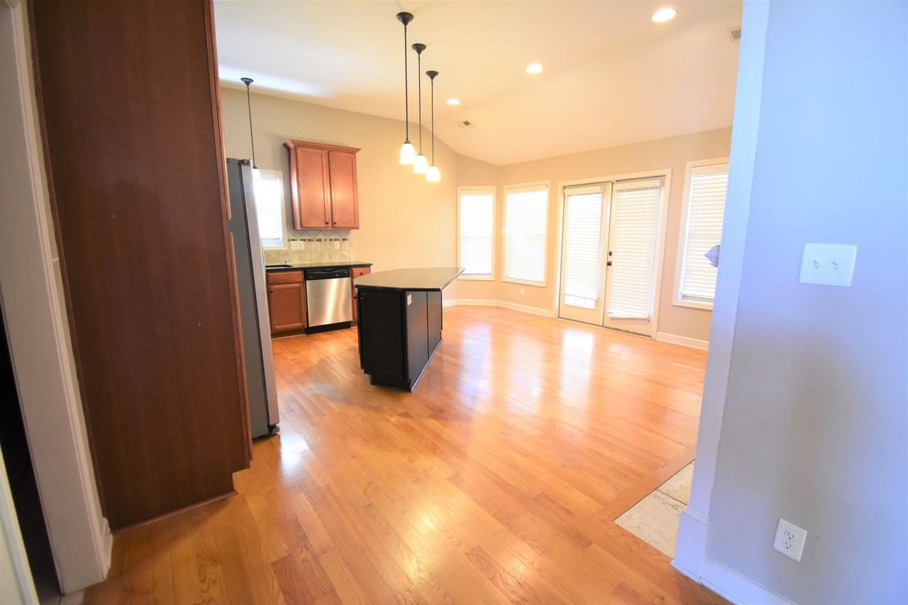3871 Glencorra Dr - Photo 5 of 24