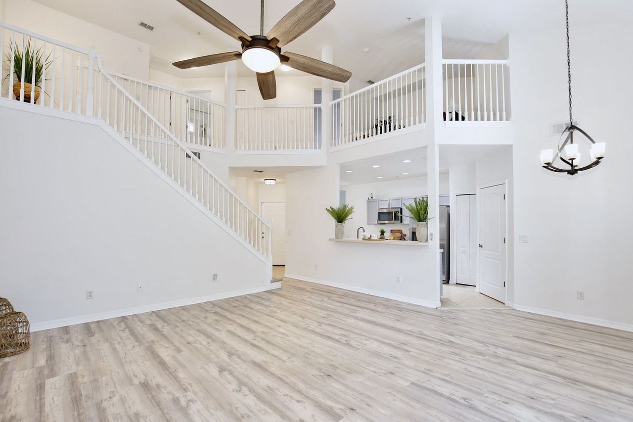 696 Seabrook Ct #202 - Photo 6 of 34