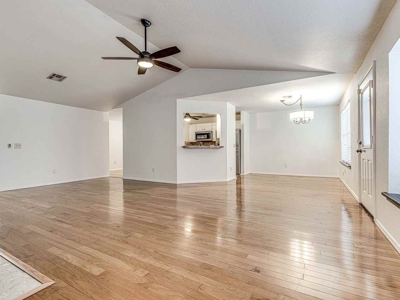 508 Old Bugle Rd - Photo 4 of 28