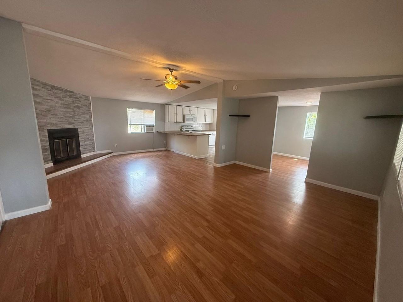 10637 Houston Ave - Photo 2 of 16