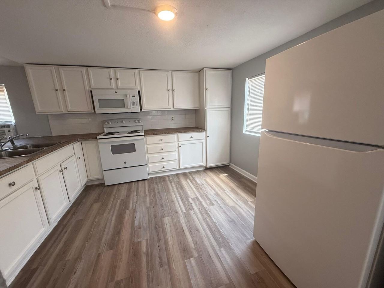 10637 Houston Ave - Photo 3 of 16