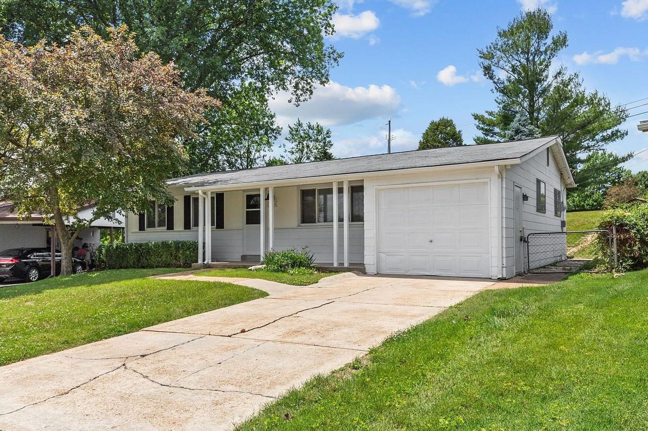 2629 Glenoak Dr - Photo 2 of 21