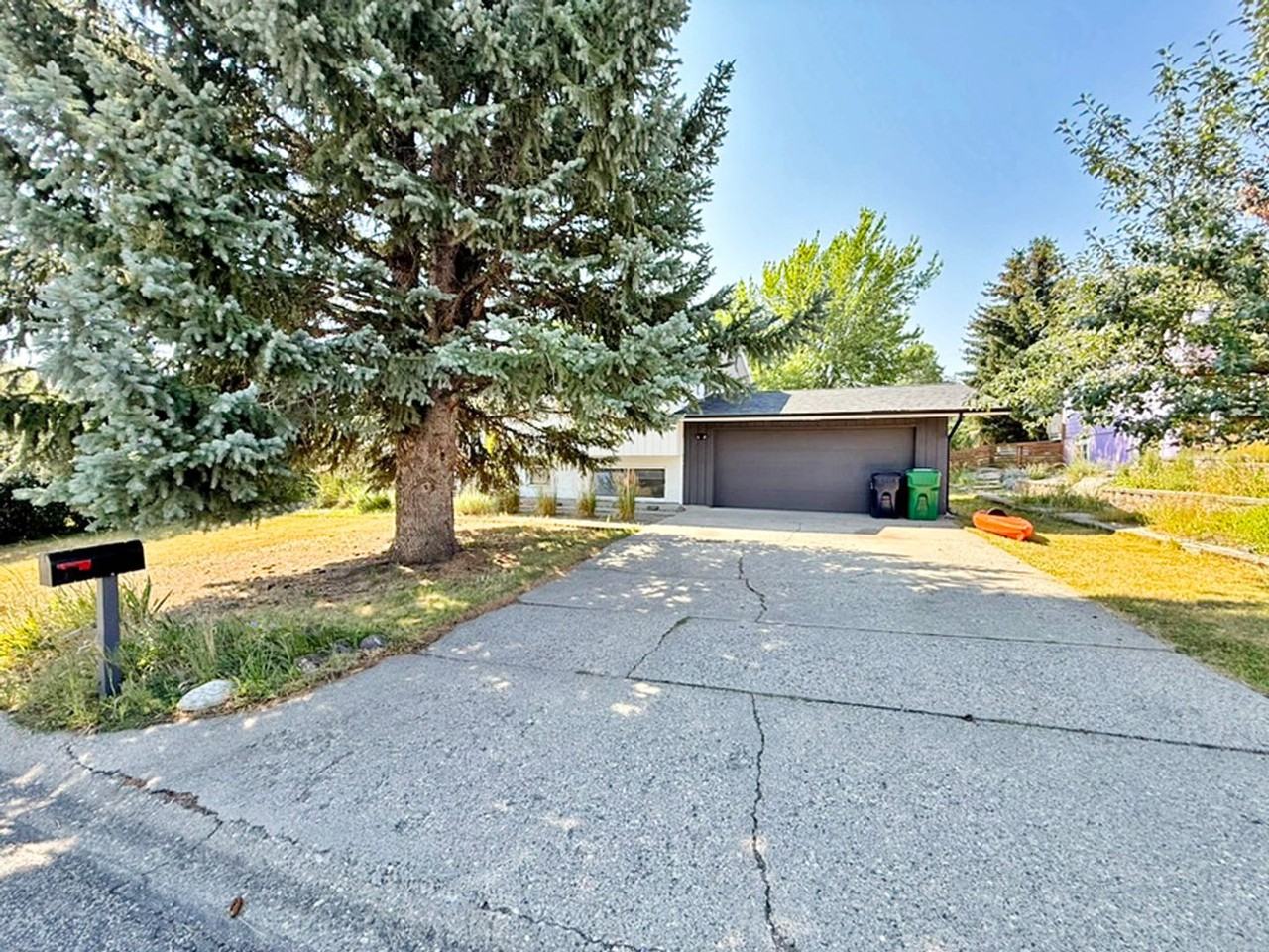 1116 S Pinecrest Dr - Photo 2 of 20