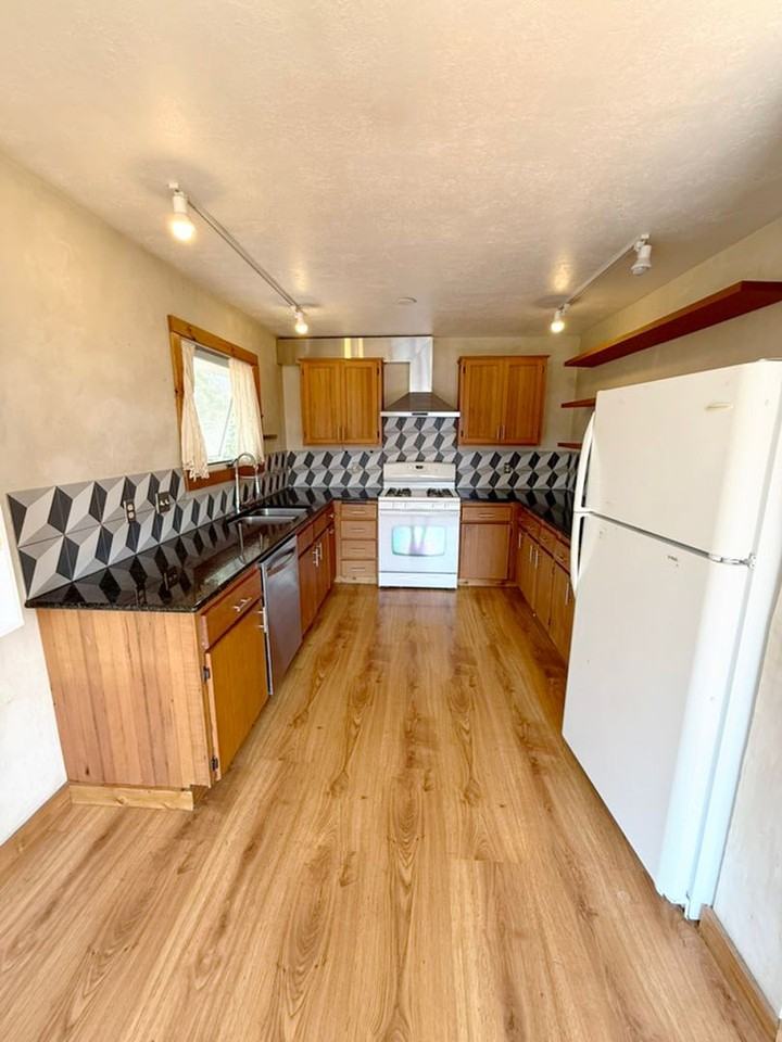 1116 S Pinecrest Dr - Photo 5 of 20