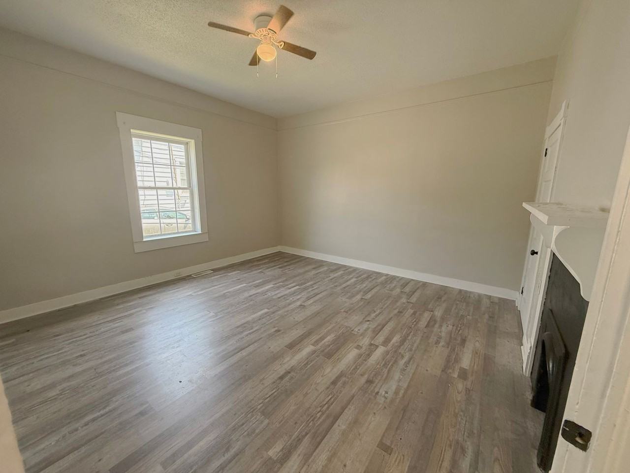 17 Laurel Ave - Photo 3 of 10