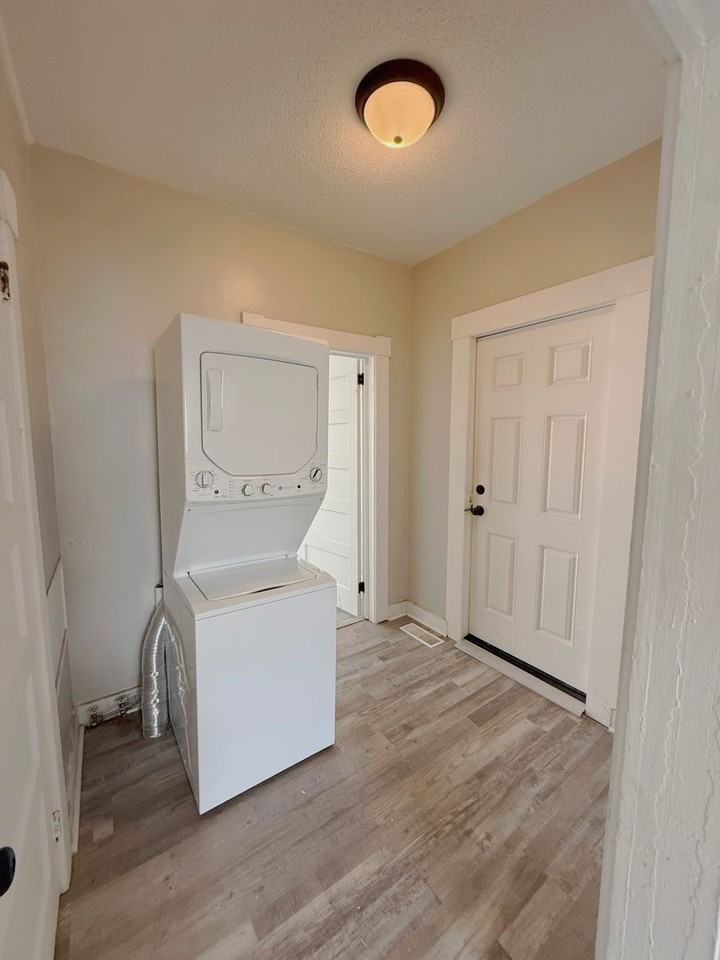 17 Laurel Ave - Photo 7 of 10