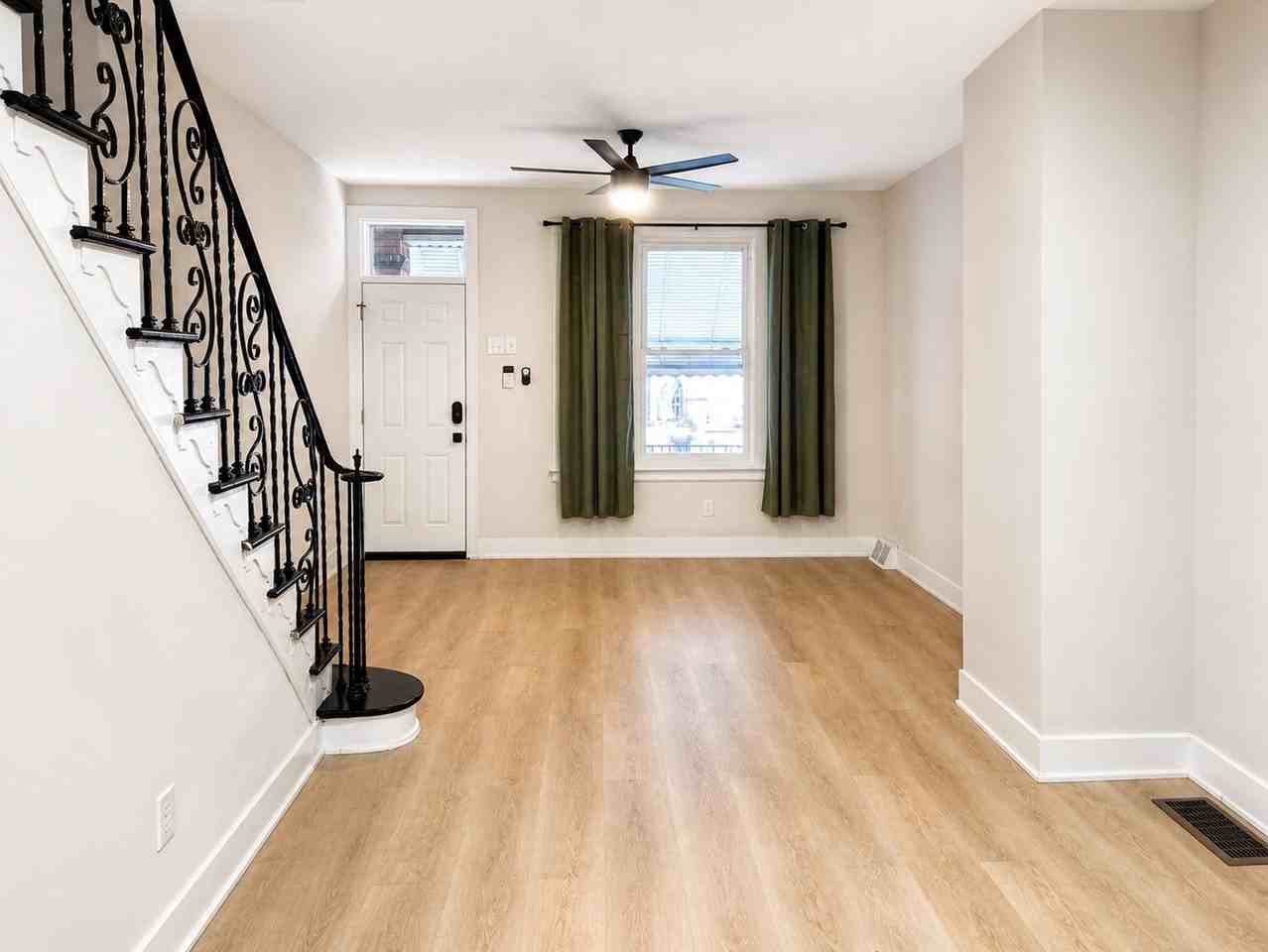 1449 S Marston St - Photo 5 of 17