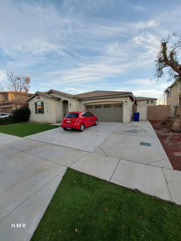 13143 Chatham Dr - Photo 2 of 50