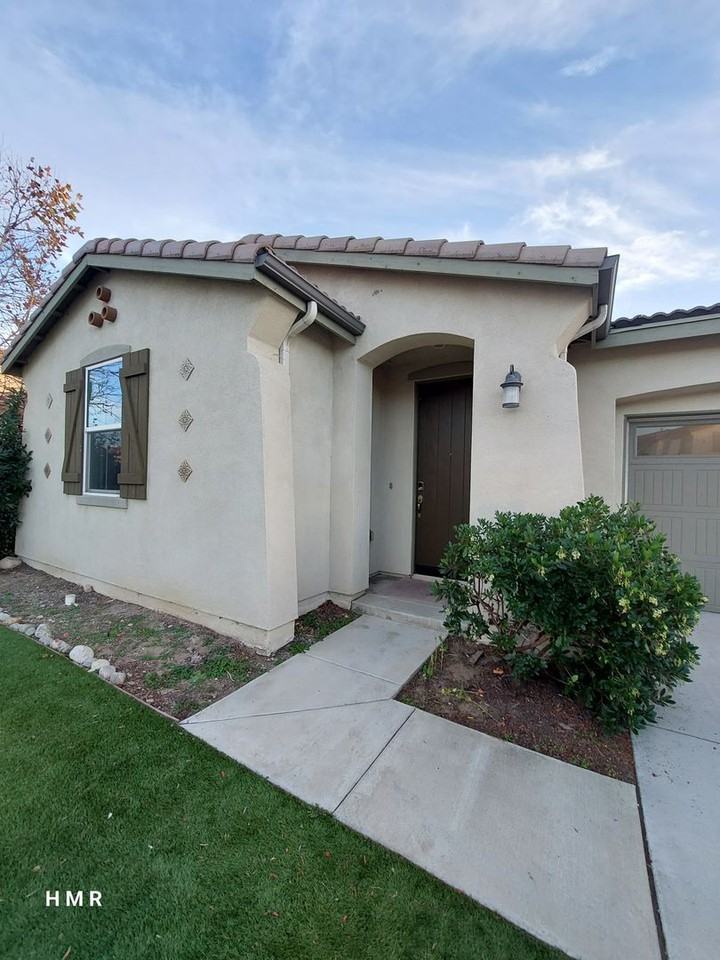 13143 Chatham Dr - Photo 4 of 50