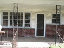 307 1/2 Manning Ave - Photo 1 of 1
