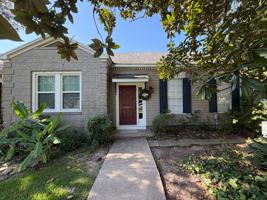 featured image of 3815 Creswell Ave