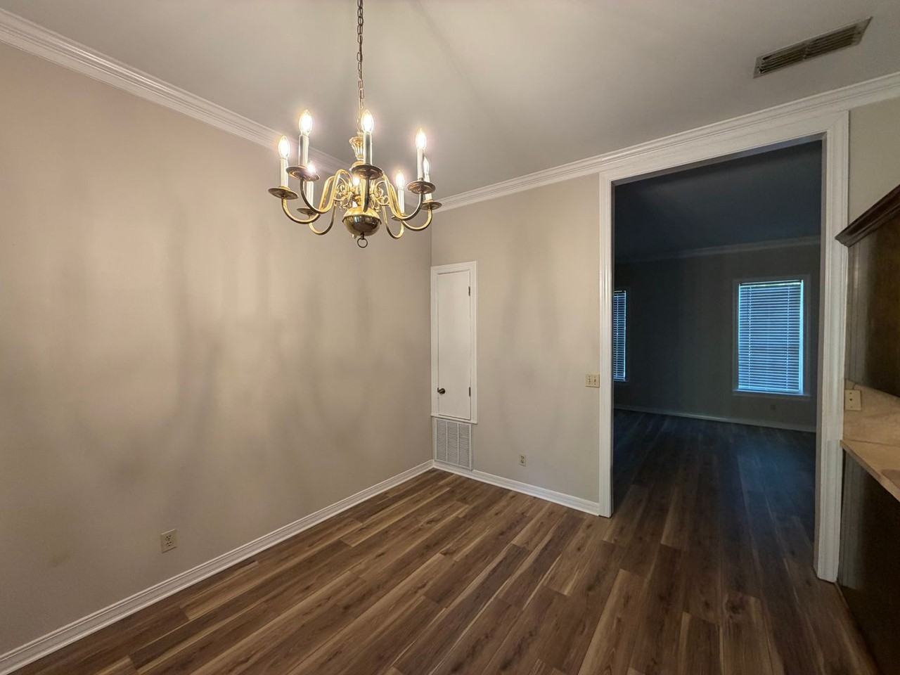 3815 Creswell Ave - Photo 2 of 14