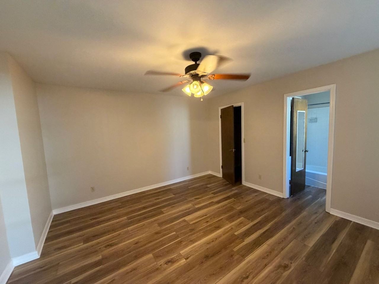 3815 Creswell Ave - Photo 7 of 14