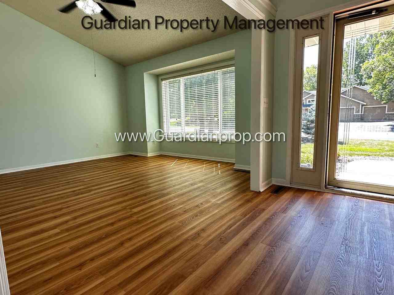 15224 82nd Ave N - Photo 5 of 24