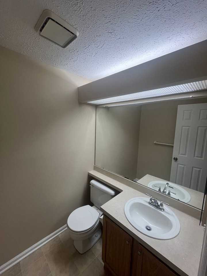 71 Broxbourne Dr - Photo 5 of 24
