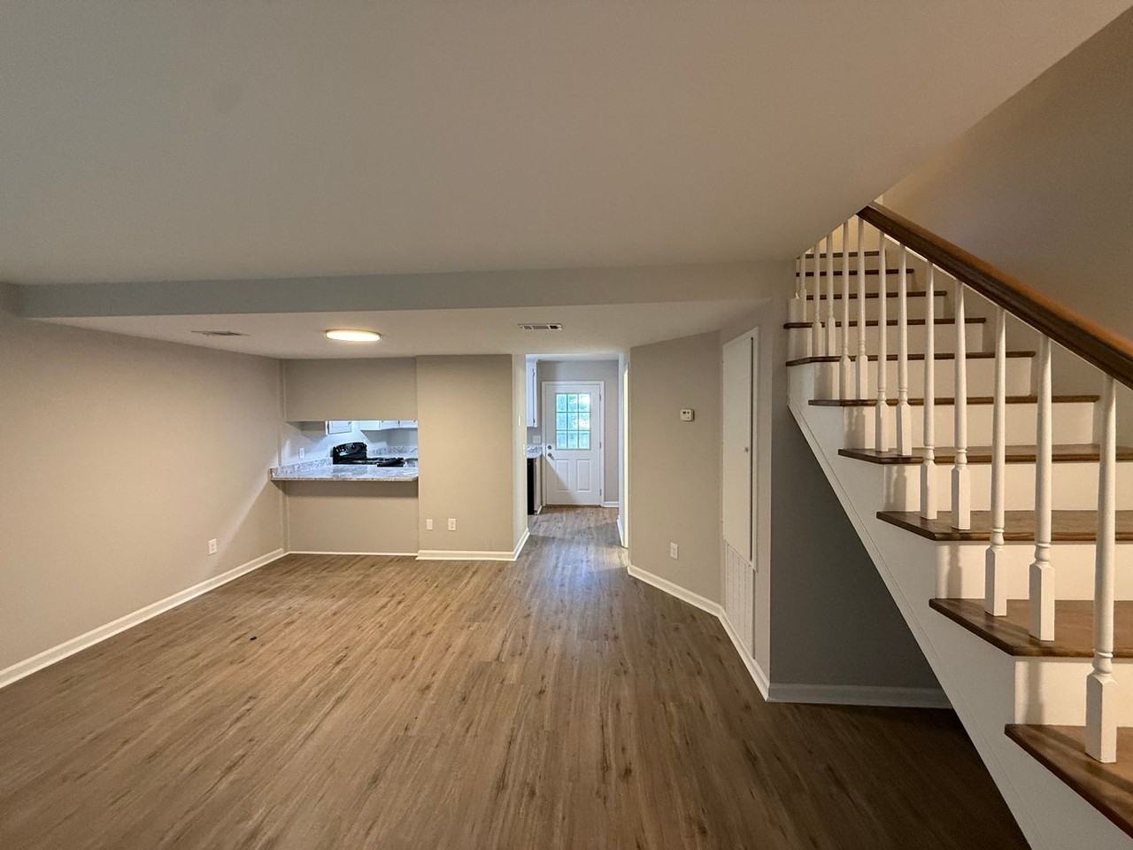 542 Greentree Ter - Photo 7 of 18