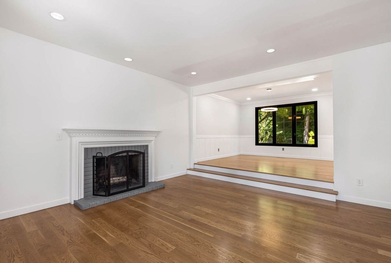 3840 206th Pl Ne - Photo 4 of 27