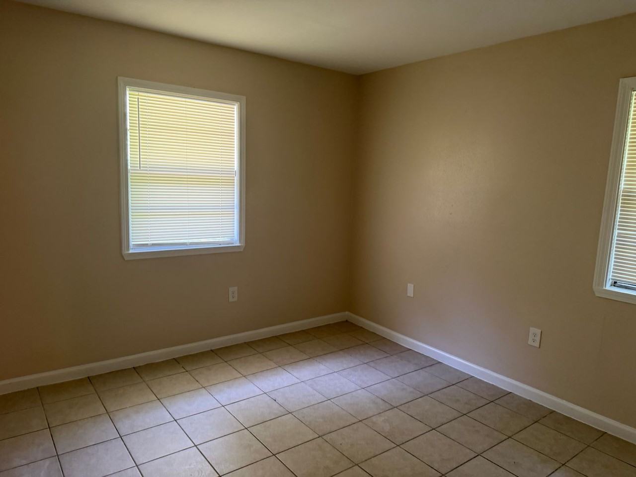 6740 Ozark St - Photo 7 of 13