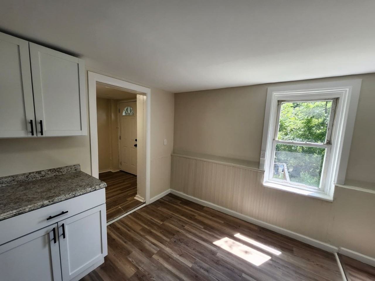 819 Frank St - Photo 3 of 11