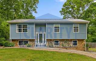 featured image of 327 Homestead St Ne