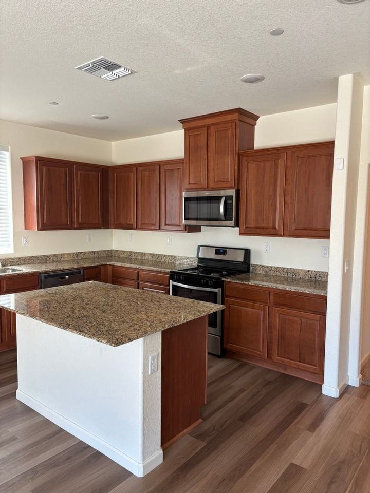 2359 Nectar Way - Photo 2 of 18
