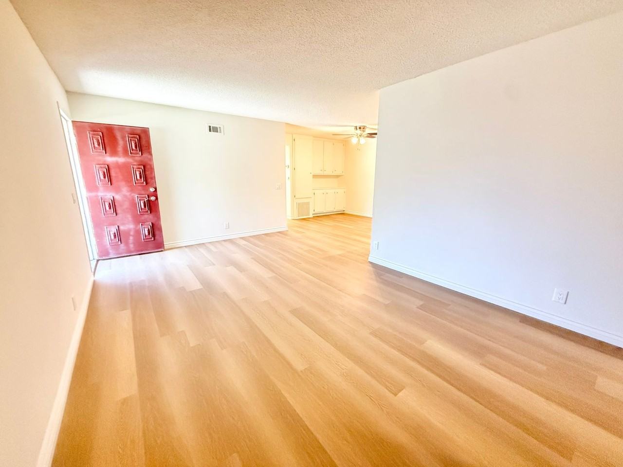 4661 Larwin Ave - Photo 3 of 24
