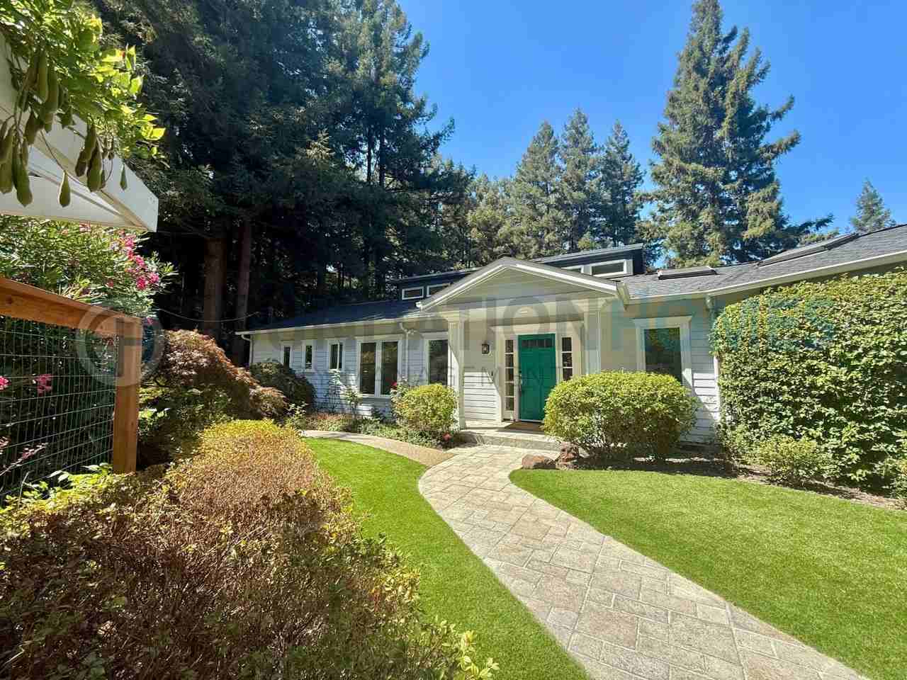 309 Crown Rd