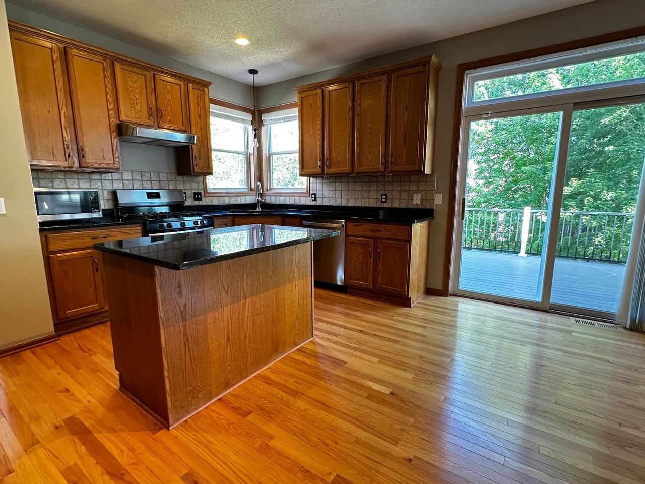 17740 48th Pl N - Photo 2 of 9
