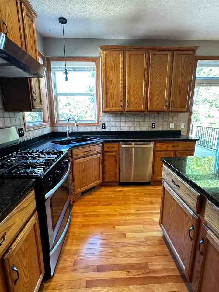17740 48th Pl N - Photo 4 of 9