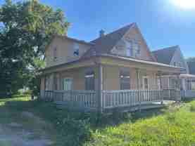 2423 Templeton St - Photo 1 of 1