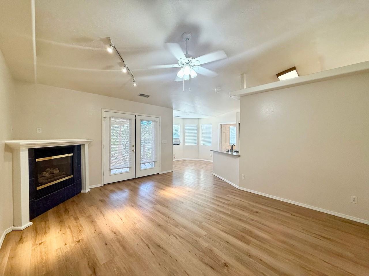 821 Village Cir - Photo 6 of 26
