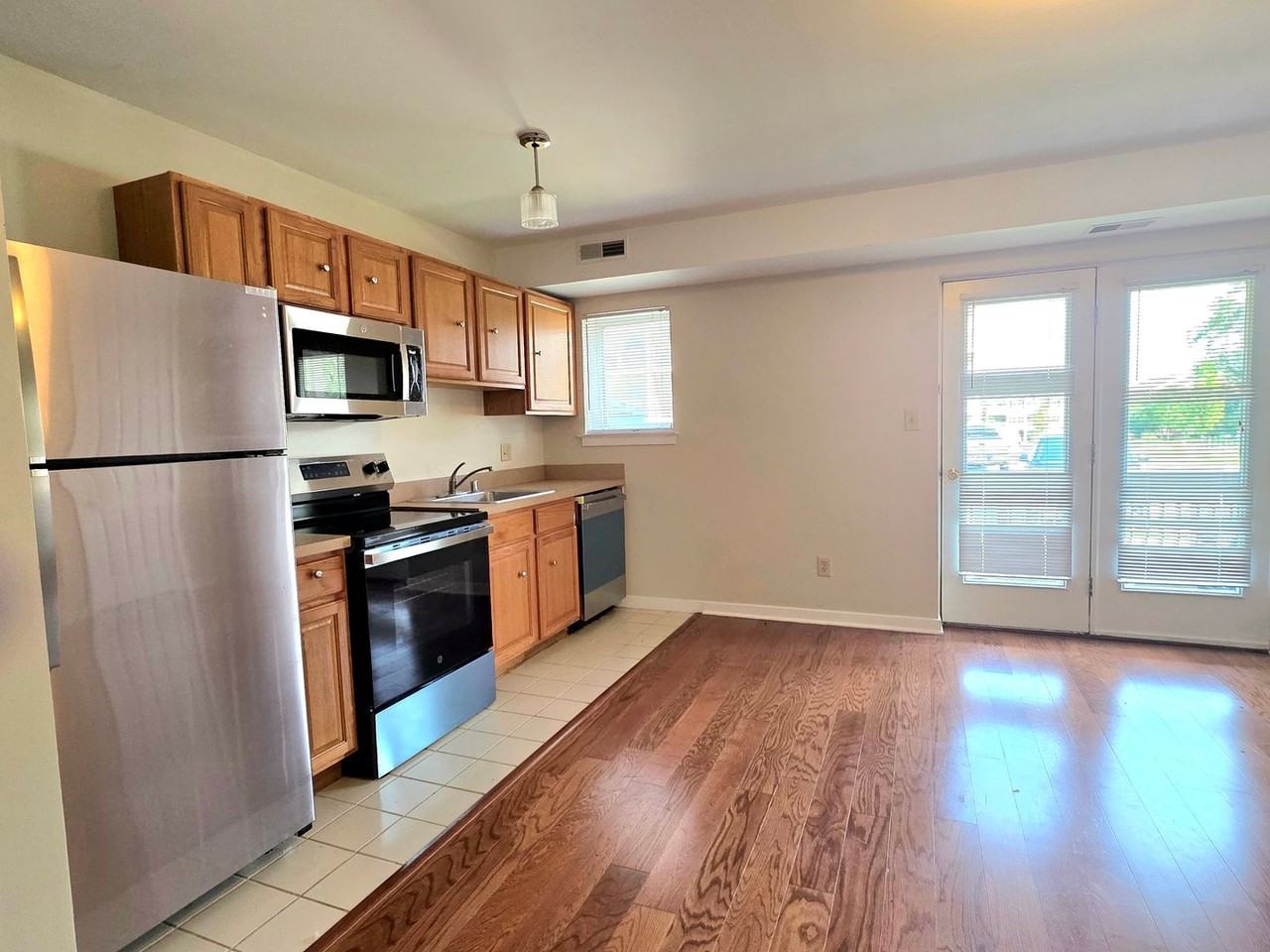 3603 Eastview Ln - Photo 6 of 12