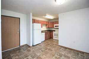 featured image of 1300 1300 - 1302 Quiniela Dr.