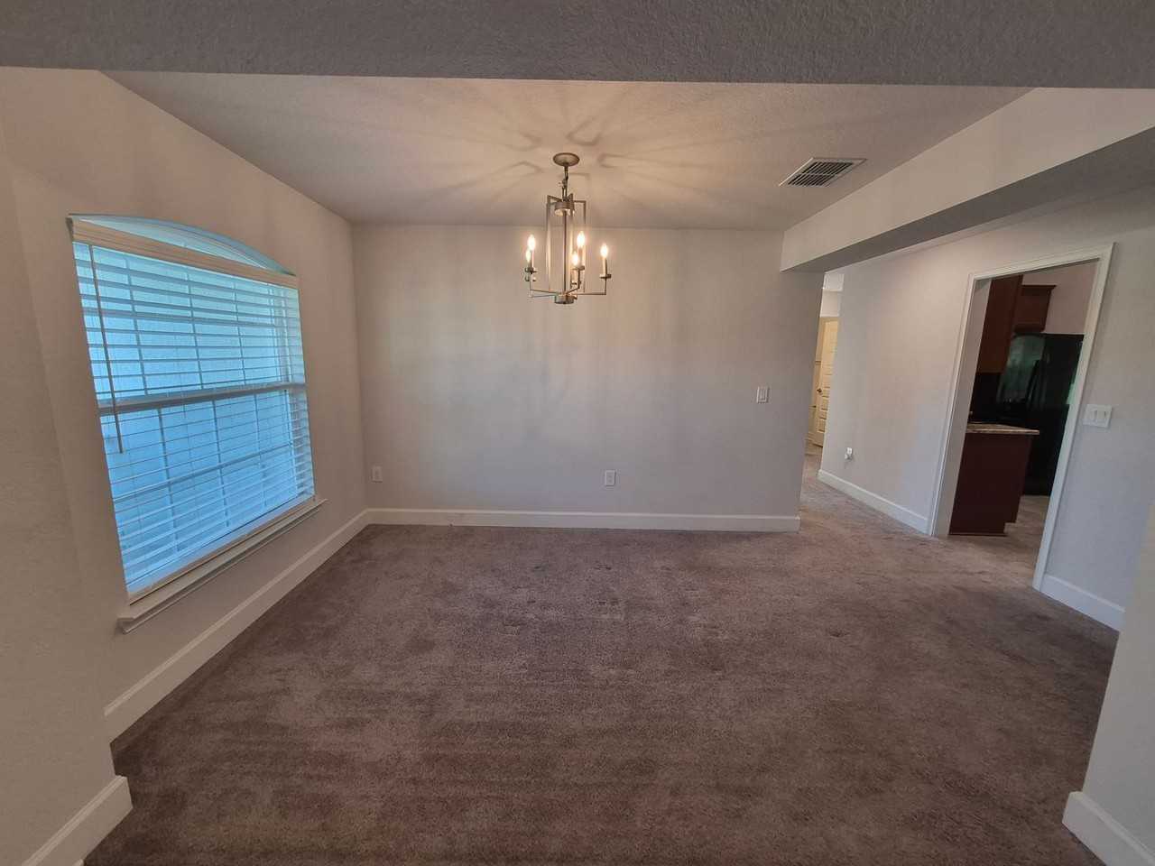 1216 Margaret Ave - Photo 5 of 26