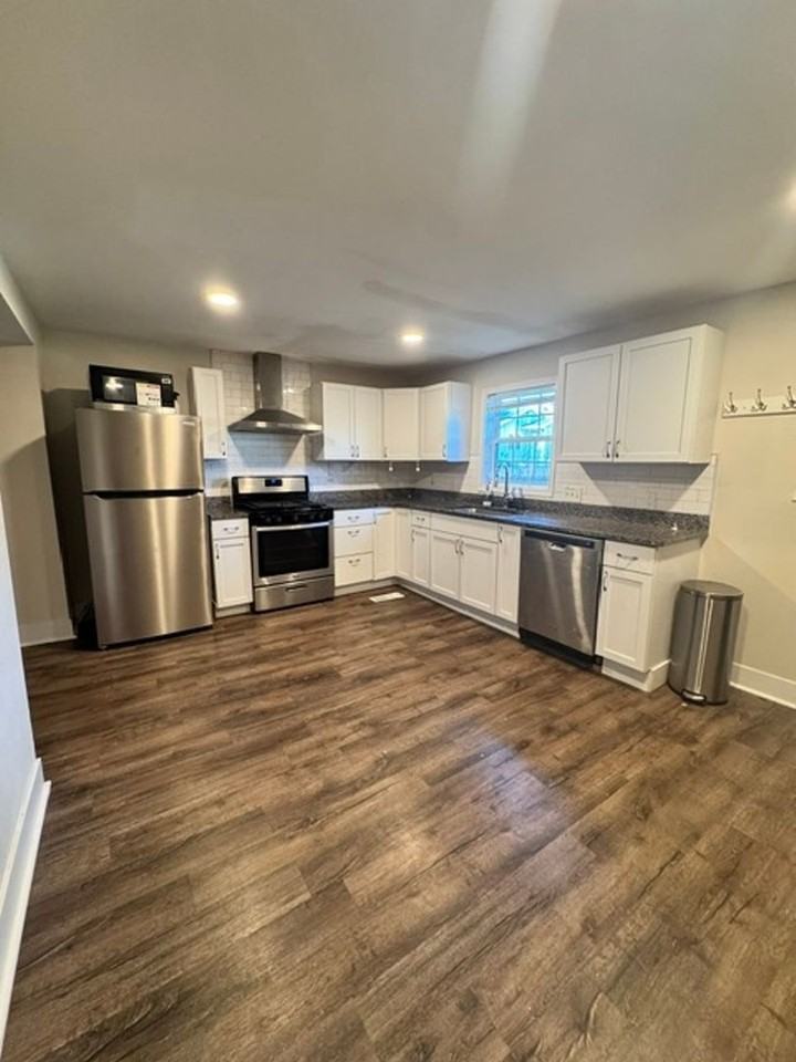 2015 Greenup St - Photo 5 of 25