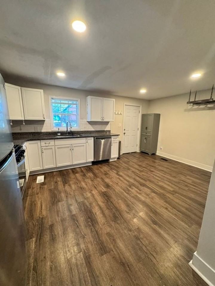 2015 Greenup St - Photo 7 of 25