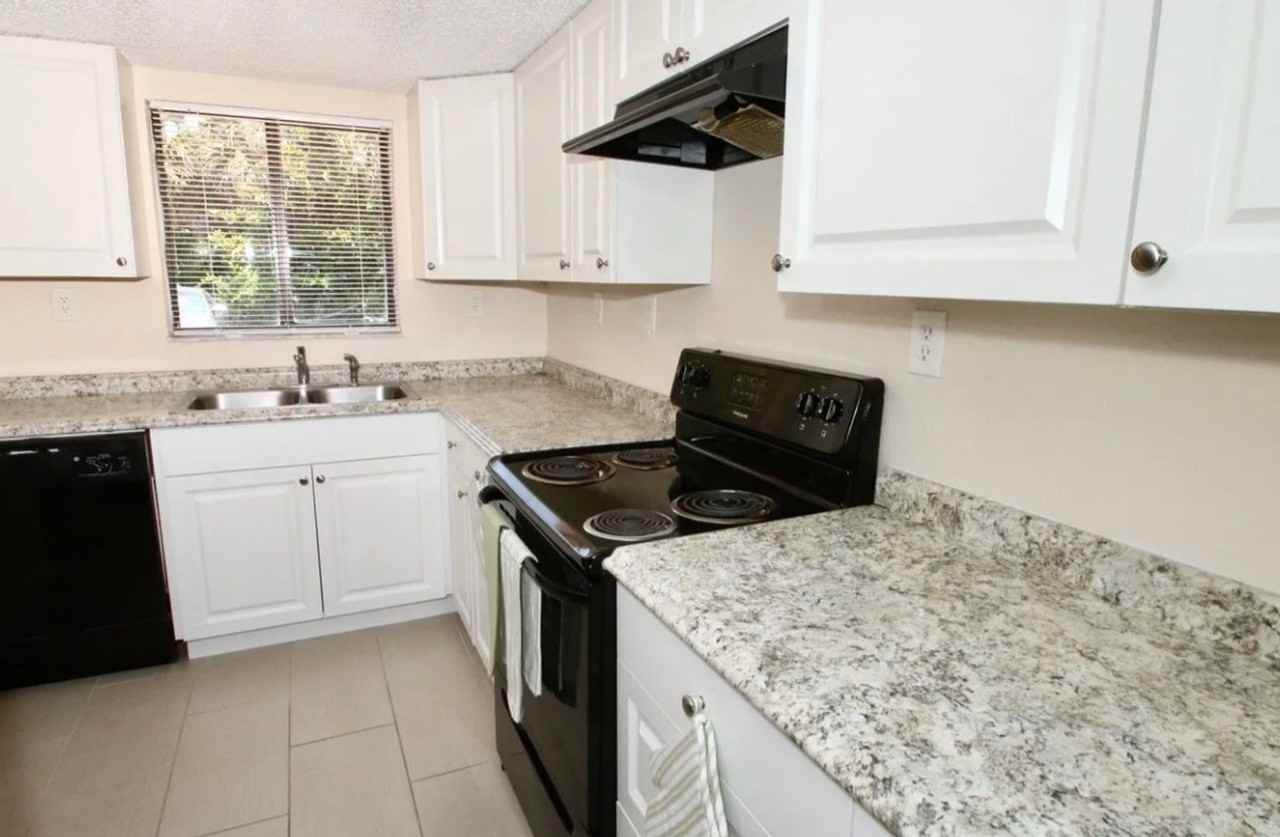 1350 Virginia Ave - Photo 6 of 14