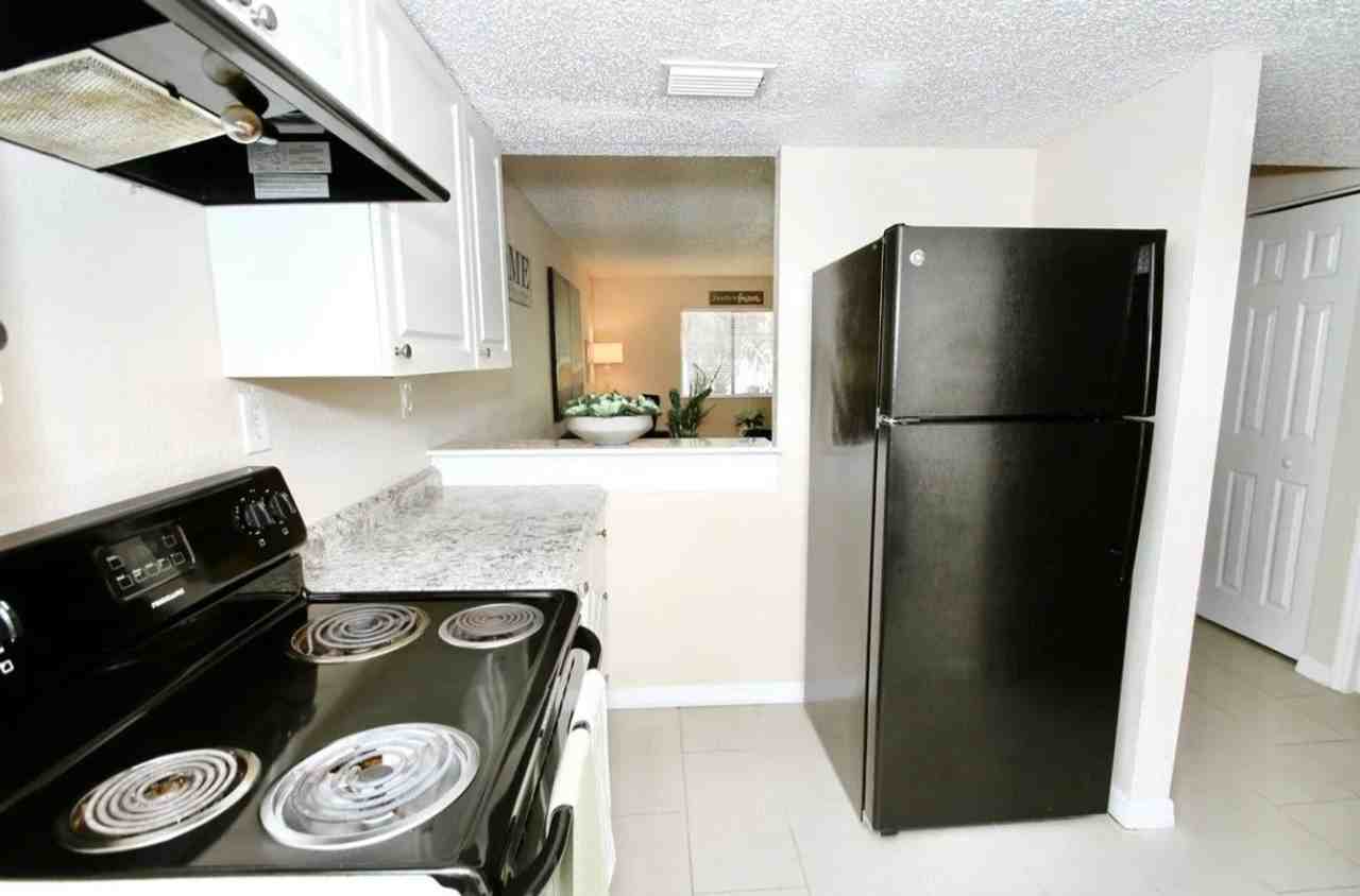 1350 Virginia Ave - Photo 7 of 14