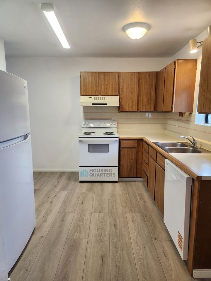 3217 N Lee St - Photo 4 of 15