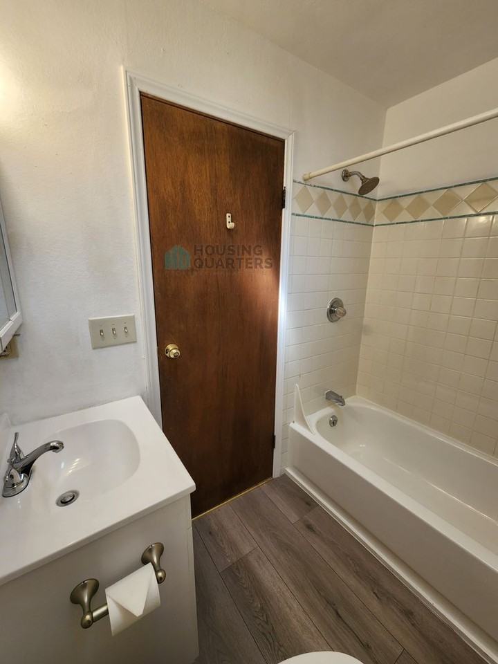 3217 N Lee St - Photo 7 of 15