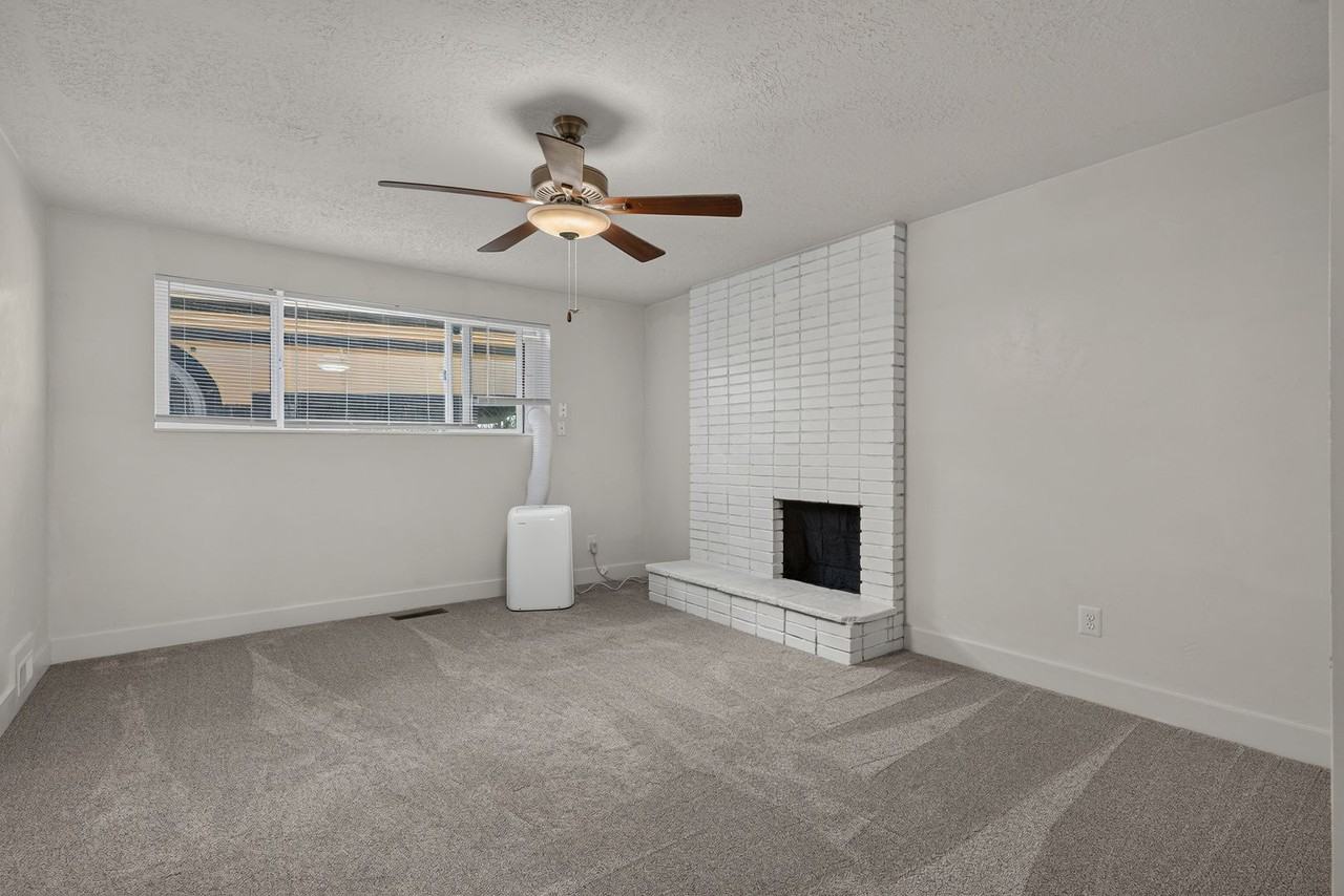 349 N 800 E - Photo 3 of 25