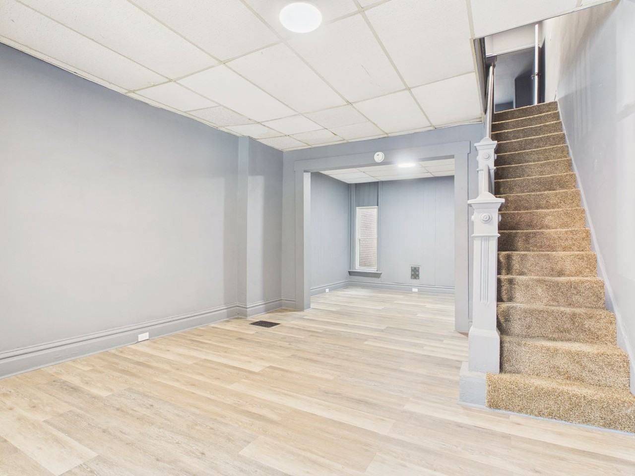 1527 Naudain St - Photo 5 of 22