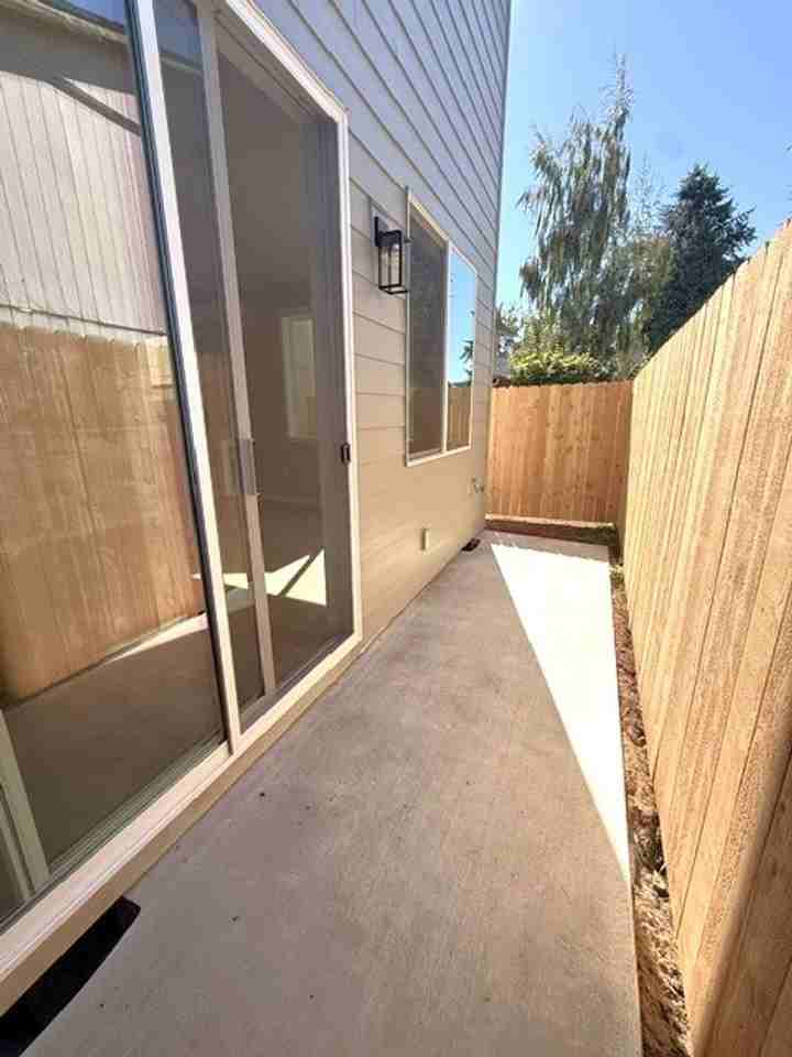 4926 Ne 34th St - Photo 7 of 16
